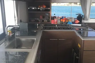 Image de Sun-Kissed Sailing Adventure in Islas Sarónicas