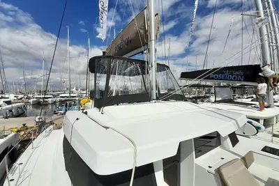 Image de Sun-Kissed Sailing Adventure in Islas Sarónicas