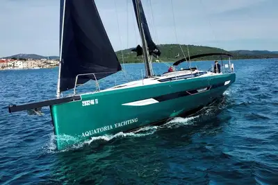 Image de Sibenik Sun-soaked Sailing: A Luxurious Croatian Voyage