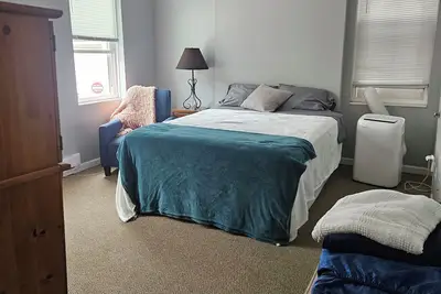 Image de Cozy 1-bedroom apartment on the trolley line 10 min from downtown pittsburgh
