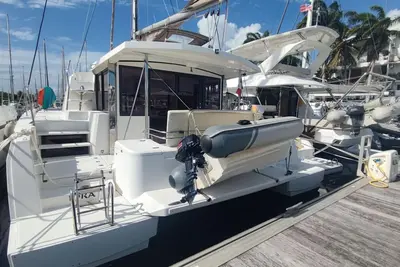 Image de Caribbean Dream: Sun-Kissed Sailing Adventure from Guadalupe, Grande-Terre