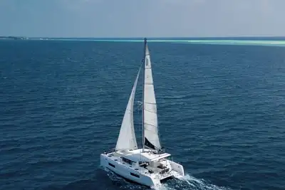 Image de Malé Marvel: Sun-Kissed Sailing Experience in the Maldivian Atoll