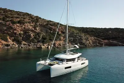 Image de Sun-Kissed Sailing Adventure in Islas Sarónicas