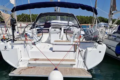Image de Sun-Kissed Sailing: An Unforgettable Beach Experience in Istria, Croatia