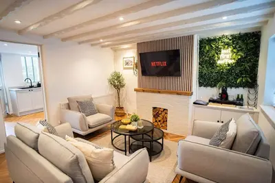 Image de Stylish 2 Bedroom Cottage with Hot Tub and Parking