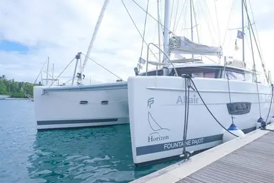 Image de Caribbean Bliss: Sun-soaked Sailing Adventure from San Vicente y las Granadinas