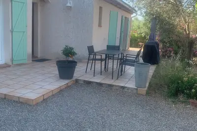 Image de Entre mer et Verdon villa à louer dans charmante petite ville provençale