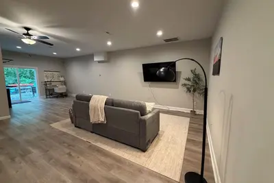 Image de Spacious 1, 600 Sq Ft Suite 30+ Day Stays