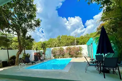 Image de Entire Aqua Guesthouse ~ Pool ~ 8 Private Apartments