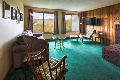 Image de Enjoy stunning view in Waterville Estates!