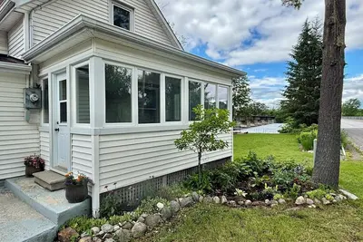 Image de Riverfront Home on the Trent · Private Dock, Sunroom, Great Fishing