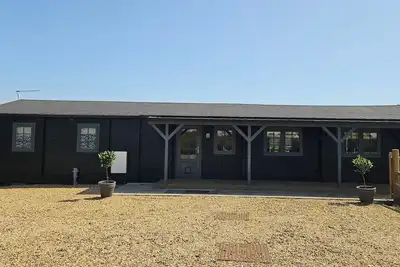 Image de Cabin - Sleeps 6 - Free Parking & Garden