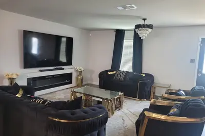 Image de The Grand Haven 5br 3btr Family Retreat Sleeps 12. Spacious and Stylish