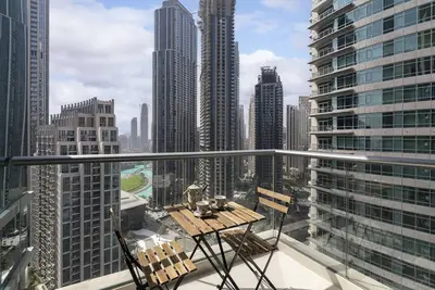 Image de The Crescent upgraded 2br in The Loft Central | near Dubai Mall