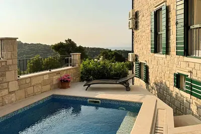 Image de Gorgeous home in Splitska