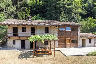 Image de Magnifique maison de vacances privée pour 10 personnes avec patio, animaux admis et vue panoramique