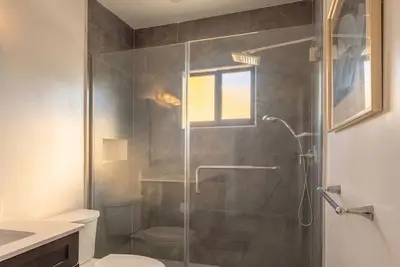 Image de Spacious 3-bedroom apartment in tranquil Bodden Town