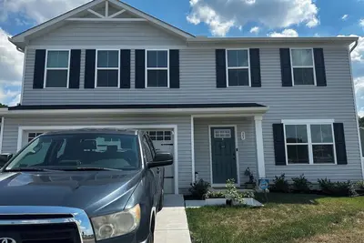 Image de Ironman & Eagleman - New 4-bedroom Home in Charming Cambridge