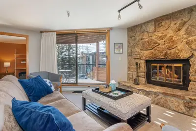 Image de The Lakeside • Ideal Location • Hot Tub • Sleeps 6
