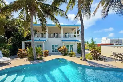 Image de Stunning Oceanfront Villa w/ Private Pool, Dock, Ocean View, Partial Ac & WiFi