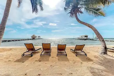 Image de Peaceful dog-friendly condo w/ ocean view, shared pool, free WiFi & partial Ac