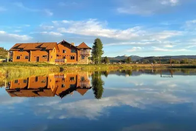 Image de Mountain Wedding & Retreat Destination with Private Lodge, 55 acres, Sleep 37