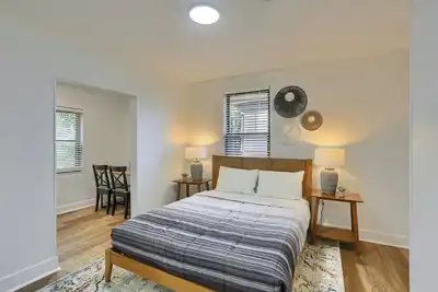 Image de Dormont, Potomac @3 Stylish and Cozy 2 Bedroom Private Apartment