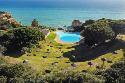 Image de Prainha 2br Séjour | Piscine & Accès Plage
