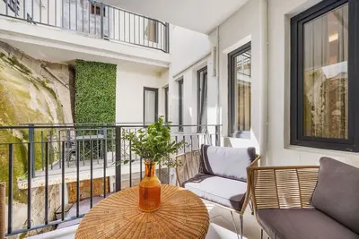 Image de Séjour sur le balcon Gaia près des caves à vin