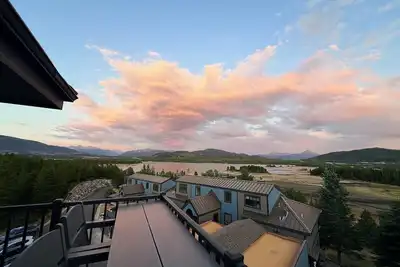 Image de The best views in Frisco. Highest, corner unit, 600 feet to water's edge.