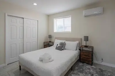 Image de Modern 2br with Pool & Near Phoenix Raceway