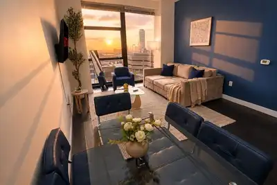 Image de 2br Modern Westown mins from Fiserv & Riverwalk