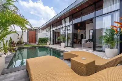 Image de 3br Modern Luxury Villa | Walk to Beach and Cafés
