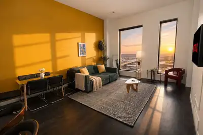 Image de Downtown Milwaukee 3br Balcony, 5 min Public Market