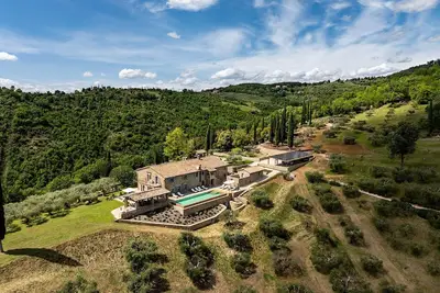 Image de Tenuta Santa Cristina 10, Emma Villas