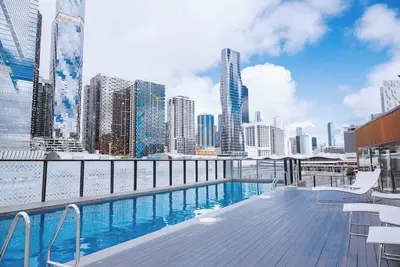 Image de Docklands premium apartment | City View Pool Gym
