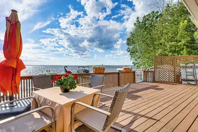 Image de Sunset Views & Deck: Lake Champlain Cottage!