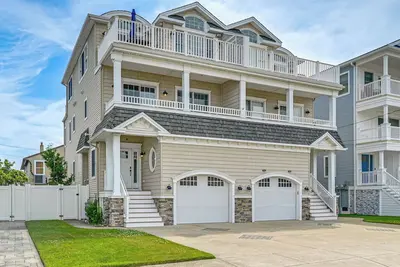 Image de Walk to Brigantine Beach! Family Townhome w/ Views
