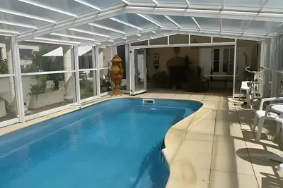 Image de Gîte La Villa Vigneronne : maison de vacances avec piscine privée, Wi-Fi et climatisation