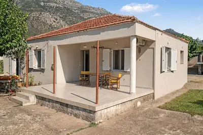 Image de Maison de vacances 'Nafpaktos The Home' avec vue mer, terrasse privée et climatisation