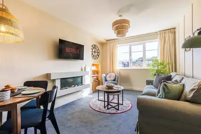 Image de Penthouse Suite | Quiet Central Escape | Sleeps 4