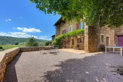 Image de Maison Pourpre | 10 personnes | Bourgogne | Village à pieds
