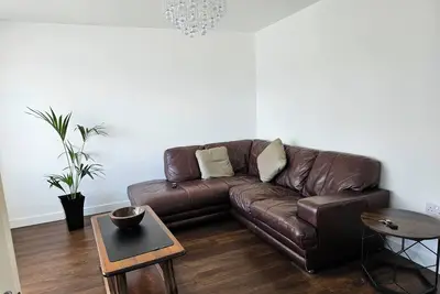 Image de 3 bedroomed house, Quiet Location & Good Spot. Driveway. Near Bentley & Leighton