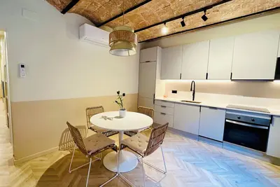 Image de Two-Bedroom Condo, Sagrada Familia District (A/C, Kitchen & Tv)