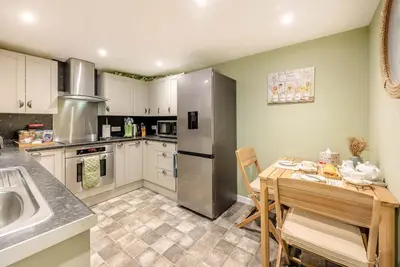 Image de 2 Bed in Kingsteignton (oc-w34194)
