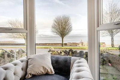 Image de 5 Bed in Mumbles (oc-l34618)