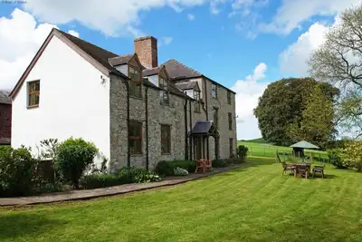 Image de 5 Bed in Denbigh (oc-413746)