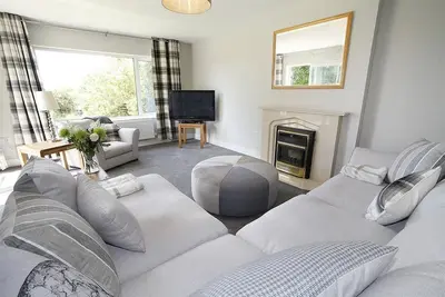 Image de 4 Bed in Swansea (oc-hh682)