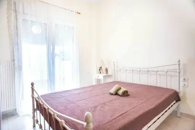 Image de Spacious 2 Bd Seafront Escape in Volos w Patio