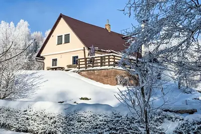 Image de Belle maison de vacances privée pour 11 personnes avec Wifi, patio et animaux admis